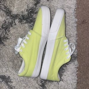Men’s 11 Lime Green Canvas Shoes